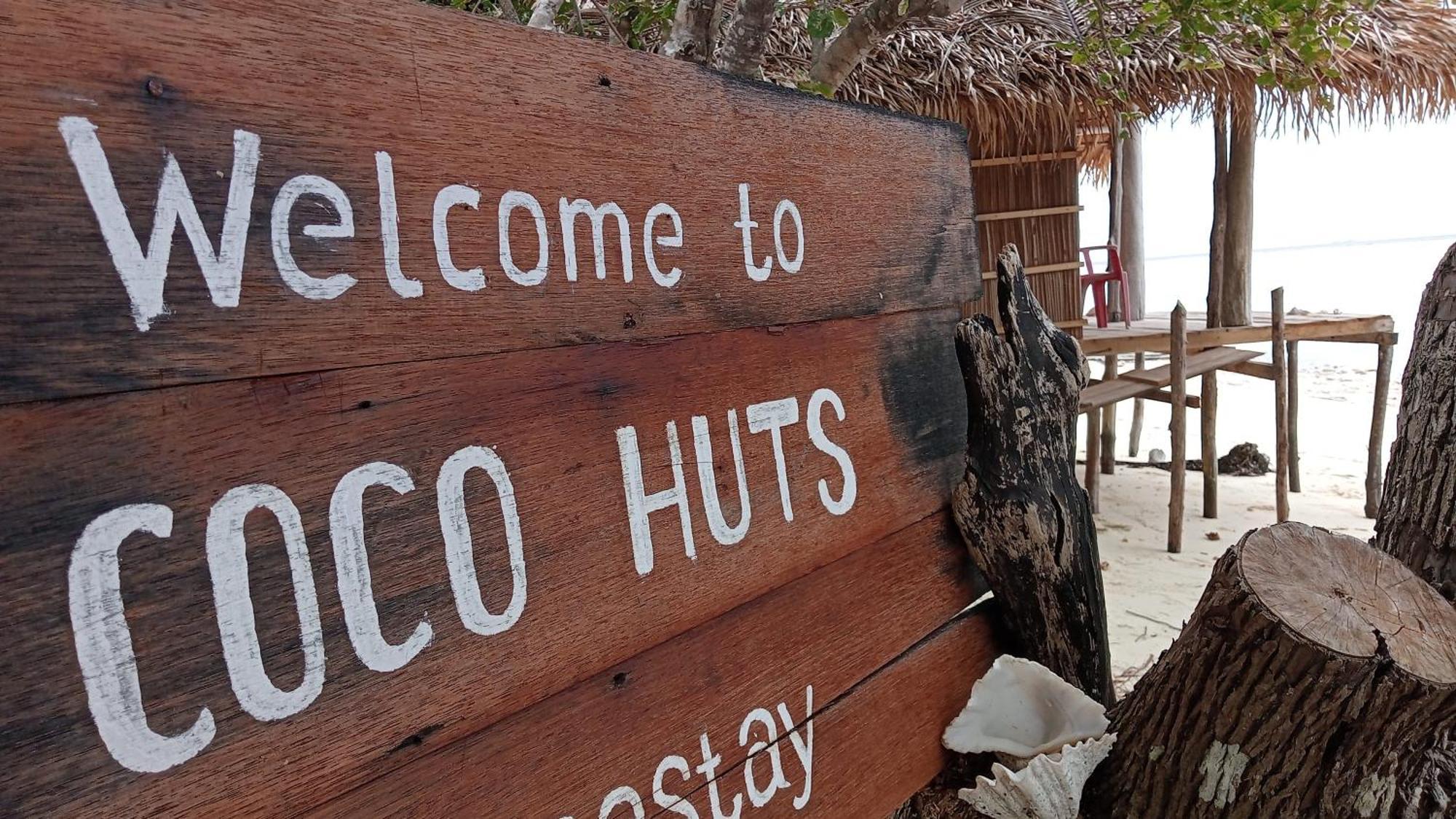 Coco Huts Guest House Waisai Zimmer foto